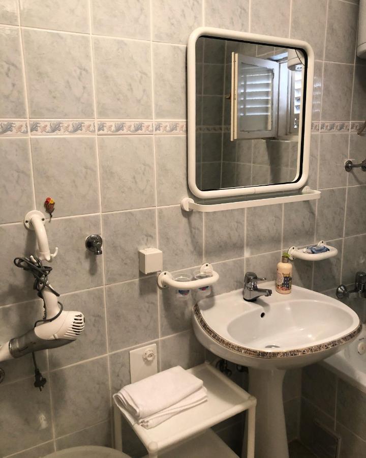 Casa Di Zanjic Apartamento Luštica Exterior foto