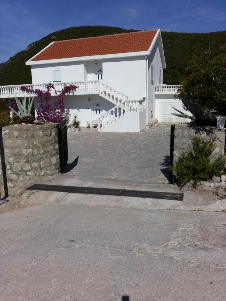 Casa Di Zanjic Apartamento Luštica Exterior foto